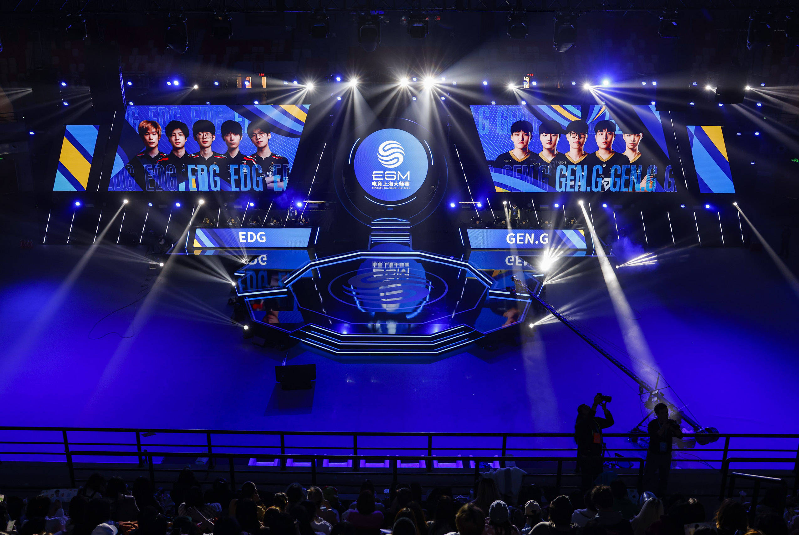 项赛事中的 项赛事中的