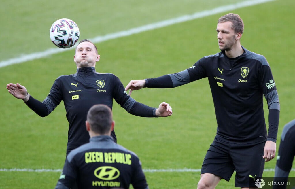 随着比赛的 随着比赛的