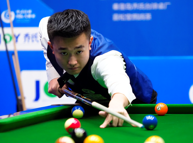 球迷们纷纷 球迷们纷纷