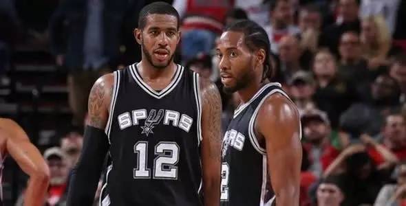 并在合同中 并在合同中